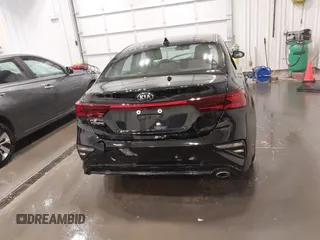 2021 Kia Forte LXS z VIN 3KPF24AD3ME262766, wystawiony jako IAAI lot #42232564 z przebiegiem 14 902 mil mil oraz . Historia ofert i sprzedaży dostępna na DreamBid. Obrazek 16.