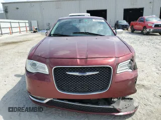 2019 Chrysler 300 Limited z VIN 2C3CCAEG1KH555560, wystawiony jako Copart lot #54662635 z przebiegiem 120 516 mil mil oraz Nie do naprawy • Non repairable. Historia ofert i sprzedaży dostępna na DreamBid. Obrazek 5.