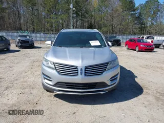 2017 Lincoln MKC Premiere with VIN 5LMCJ1C92HUL15471, listed as a IAAI auction lot 41875811 with 160,287 mi miles and . Bid and sale history available at DreamBid. Image 12.