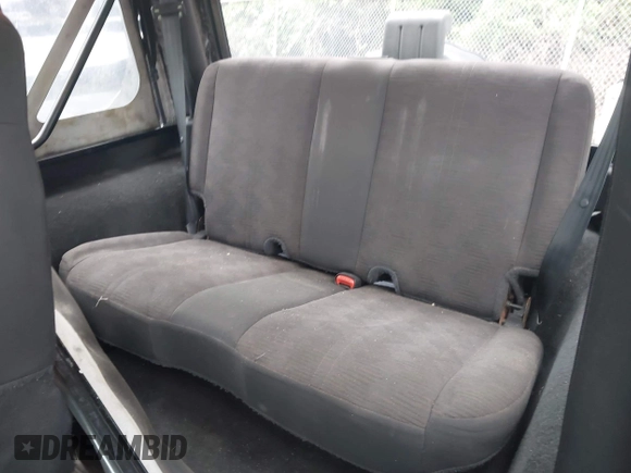 2004 Jeep Wrangler SE with VIN 1J4FA291X4P800973, listed as a IAAI auction lot 42691809 with 116,942 mi miles and . Bid and sale history available at DreamBid. Image 8.