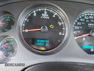 2008 Chevrolet Avalanche LS z VIN 3GNEC12J08G193046, wystawiony jako IAAI lot #42084024 z przebiegiem 138 581 mil mil oraz . Historia ofert i sprzedaży dostępna na DreamBid. Obrazek 7.