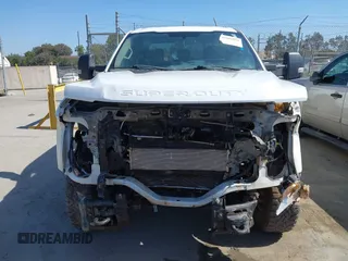 2018 Ford F-250 XL with VIN 1FT7W2B60JEB51984, listed as a IAAI auction lot 42282958 with 76,521 mi miles and . Bid and sale history available at DreamBid. Image 12.
