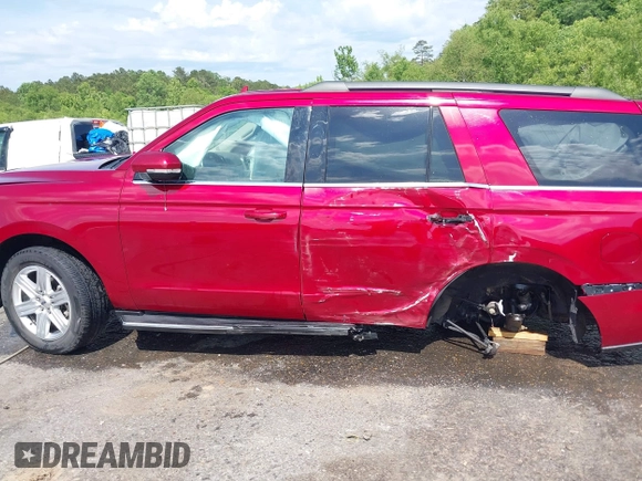 2019 Ford Expedition XLT z VIN 1FMJU1HT5KEA71256, wystawiony jako IAAI lot #42159247 z przebiegiem 133 054 mil mil oraz . Historia ofert i sprzedaży dostępna na DreamBid. Obrazek 15.