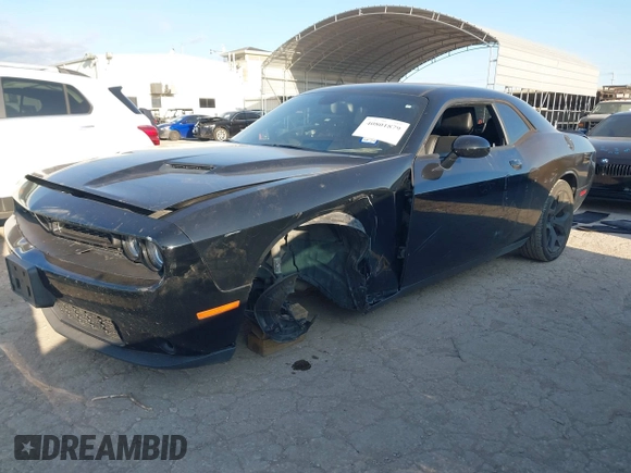 2016 Dodge Challenger SXT Plus z VIN 2C3CDZAG5GH345617, wystawiony jako IAAI lot #40801879 z przebiegiem 94 610 mil mil oraz . Historia ofert i sprzedaży dostępna na DreamBid. Obrazek 17.