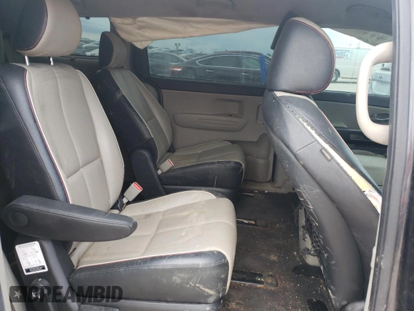 2019 Kia Sedona EX with VIN KNDMB5C15K6556821, listed as a Copart auction lot 46786935 with 101,467 mi miles and Salvage Title. Bid and sale history available at carsss.com. Image 12.