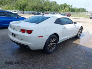 2011 Chevrolet Camaro 1LT с VIN 2G1FB1ED1B9121112, выставлен на аукционе IAAI как лот 42350167 с пробегом 288 506 миль миль и . История ставок и продаж доступна на DreamBid. Изображение 4.