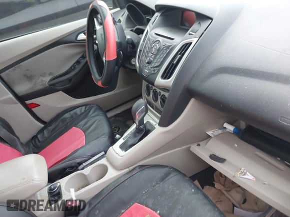 2012 Ford Focus SE with VIN 1FAHP3F24CL352340, listed as a IAAI auction lot 41118173 with 154,623 mi miles. Bid and sale history available at carsss.com. Image 5.