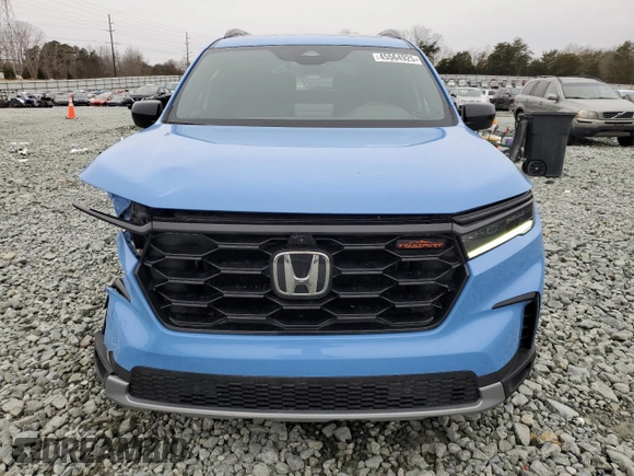2024 Honda Pilot TrailSport with VIN 5FNYG1H61RB012492, listed as a Copart auction lot 45564925 with 31,860 mi miles and Salvage Title. Bid and sale history available at carsss.com. Image 5.