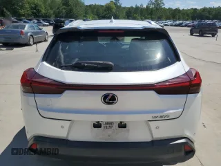 2019 Lexus UX 200 with VIN JTHY3JBH4K2014900, listed as a Copart auction lot 57778535 with 110,954 mi miles and Salvage title. Bid and sale history available at DreamBid. Image 6.