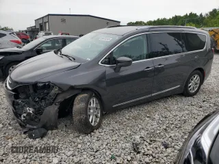 2020 Chrysler Pacifica Touring L z VIN 2C4RC1BG0LR137402, wystawiony jako Copart lot #58410145 z przebiegiem 52 050 mil mil oraz Nie do naprawy • Non repairable. Historia ofert i sprzedaży dostępna na DreamBid. Obrazek 1.