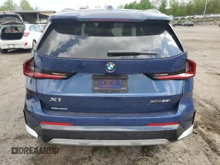 2024 BMW X1 xDrive28i z VIN WBX73EF02R5Z09970, wystawiony jako Copart lot #55577845 z przebiegiem 6 510 mil mil oraz Szkoda całkowita • Salvage title. Historia ofert i sprzedaży dostępna na DreamBid. Obrazek 6.