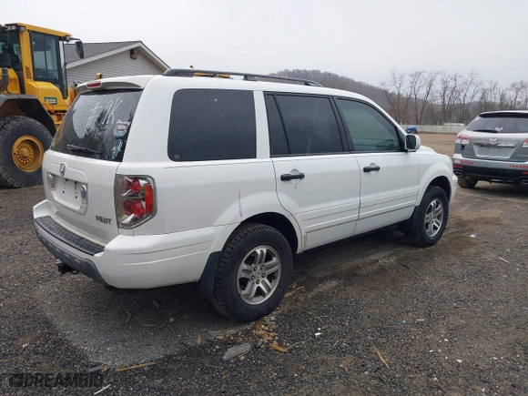 2004 Honda Pilot EX with VIN 2HKYF185X4H571558, listed as a IAAI auction lot 41901839 with 196,703 mi miles. Bid and sale history available at carsss.com. Image 4.