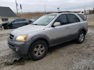 2005 Kia Sorento LX with VIN KNDJC733955455370, listed as a Copart auction lot 47553645 with 195,471 mi miles and Salvage Title. Bid and sale history available at carsss.com. Image 1.