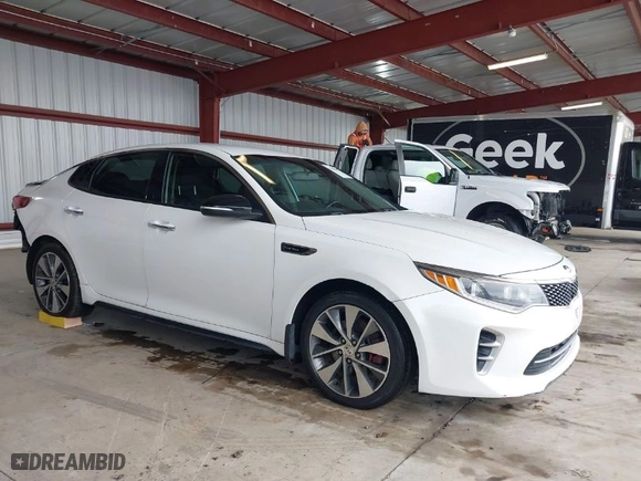 2017 Kia Optima SX with VIN 5XXGW4L2XHG136843, listed as a IAAI auction lot 41806606 with 157,899 mi miles. Bid and sale history available at carsss.com. Image 1.
