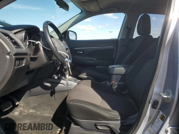 2017 Mitsubishi Outlander ES z VIN JA4AR3AU9HZ007138, wystawiony jako Copart lot #53781645 z przebiegiem 108 822 mil mil oraz Szkoda całkowita • Salvage title. Historia ofert i sprzedaży dostępna na DreamBid. Obrazek 7.