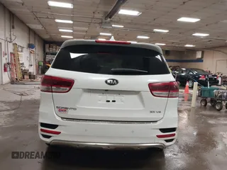 2016 Kia Sorento SX with VIN 5XYPKDA51GG077698, listed as a IAAI auction lot 41501354 with 185,494 mi miles. Bid and sale history available at carsss.com. Image 17.