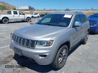 2019 Jeep Grand Cherokee Limited z VIN 1C4RJFBG3KC686280, wystawiony jako IAAI lot #42205004 z przebiegiem 113 936 mil mil oraz . Historia ofert i sprzedaży dostępna na DreamBid. Obrazek 18.