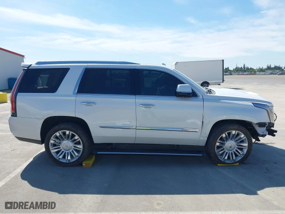 2016 Cadillac Escalade Platinum with VIN 1GYS3DKJ0GR421326, listed as a IAAI auction lot 41895557 with 78,398 mi miles. Bid and sale history available at carsss.com. Image 14.