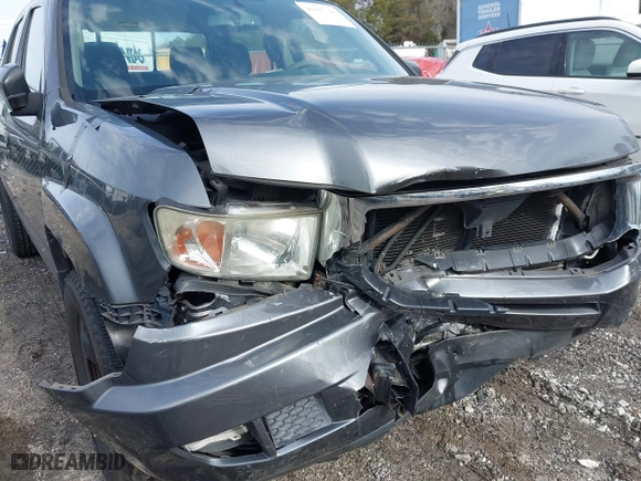2013 Honda Ridgeline RT with VIN 5FPYK1F28DB011743, listed as a IAAI auction lot 41435328 with 71,136 mi miles. Bid and sale history available at carsss.com. Image 6.