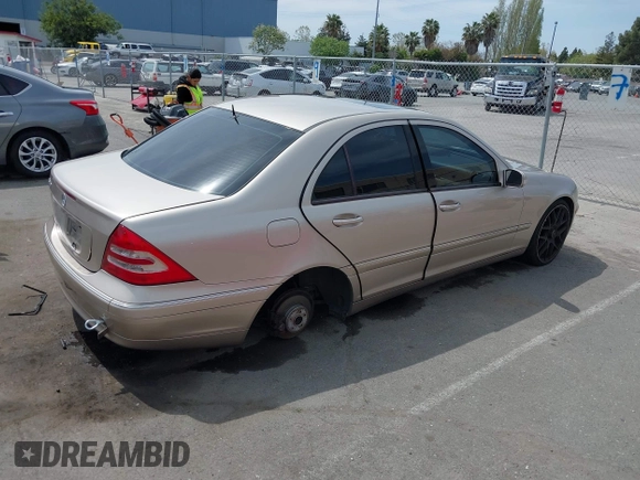 2001 Mercedes-Benz C 230/260/280/320 with VIN WDBRF61J61F108121, listed as a IAAI auction lot 41985853 with 175,305 mi miles and . Bid and sale history available at DreamBid. Image 4.