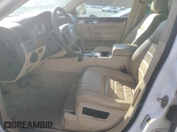 2010 Volkswagen Touareg VR6 with VIN WVGBF7A92AD003436, listed as a Copart auction lot 87545585 with 145,716 mi miles and Clean Title. Bid and sale history available at DreamBid. Image 7.