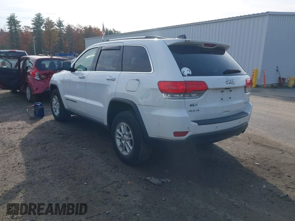 2018 Jeep Grand Cherokee Upland z VIN 1C4RJFAG6JC422101, wystawiony jako IAAI lot #40700021 z przebiegiem 62 299 mil mil oraz . Historia ofert i sprzedaży dostępna na DreamBid. Obrazek 3.