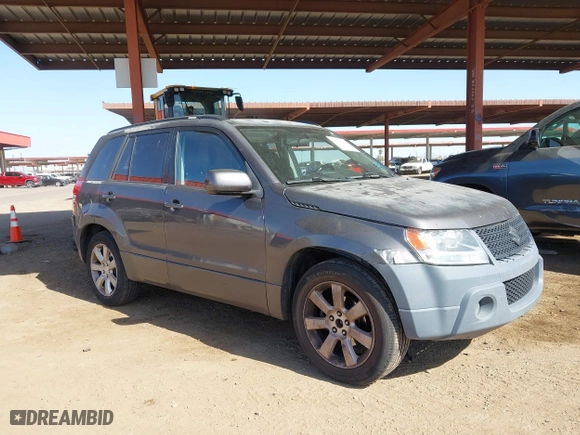 2011 Suzuki Grand Vitara Limited with VIN JS3TE0D71B4100465, listed as a IAAI auction lot 41725221 with 281,721 mi miles. Bid and sale history available at carsss.com. Image 1.