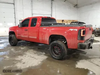 2011 GMC Sierra 2500HD SLE with VIN 1GT220CGXBZ309453, listed as a Copart auction lot 46461115 with 108,876 mi miles and Salvage Title. Bid and sale history available at carsss.com. Image 2.