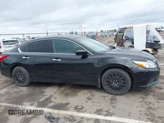 2017 Nissan Altima S z VIN 1N4AL3AP7HC473175, wystawiony jako IAAI lot #41980323 z przebiegiem 162 100 mil mil oraz . Historia ofert i sprzedaży dostępna na DreamBid. Obrazek 13.