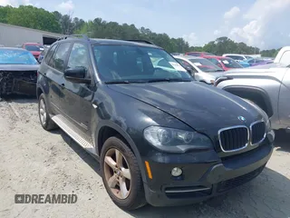 2009 BMW X5 30i z VIN 5UXFE43589L264412, wystawiony jako IAAI lot #42166854 z przebiegiem 180 864 mil mil oraz . Historia ofert i sprzedaży dostępna na DreamBid. Obrazek 1.
