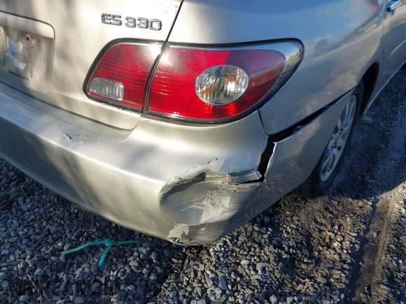 2004 Lexus ES 350 with VIN JTHBA30G245002697, listed as a IAAI auction lot 41614823 with 147,209 mi miles and . Bid and sale history available at DreamBid. Image 6.