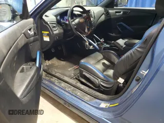 2016 Hyundai Veloster Turbo с VIN KMHTC6AE3GU262143, выставлен на аукционе Copart как лот 64102865 с пробегом 108 877 миль миль и Списание • Salvage title. История ставок и продаж доступна на DreamBid. Изображение 8.