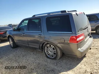 2011 Lincoln Navigator z VIN 5LMJJ2H58BEJ01847, wystawiony jako Copart lot #81804584 z przebiegiem 177 445 mil mil oraz Szkoda całkowita • Salvage title. Historia ofert i sprzedaży dostępna na DreamBid. Obrazek 2.