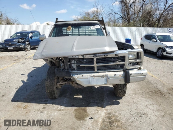 1992 Dodge D/W 250 with VIN 1B7KM26C0NS501198, listed as a Copart auction lot 50317475 with 269,473 mi miles and Salvage Title. Bid and sale history available at carsss.com. Image 5.