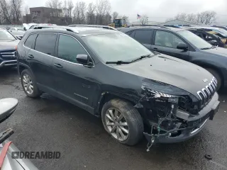 2017 Jeep Cherokee Limited with VIN 1C4PJMDS5HW668612, listed as a Copart auction lot 50695465 with 71,715 mi miles and Salvage Title. Bid and sale history available at DreamBid. Image 4.