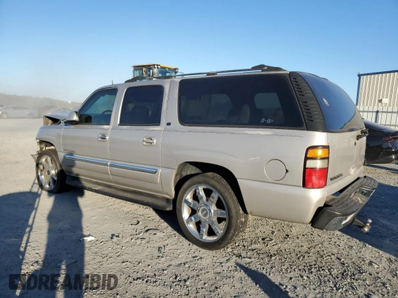 2004 GMC Yukon XL SLT with VIN 1GKEC16Z74J128281, listed as a Copart auction lot 72756074 with 0 mi miles and Salvage Title. Bid and sale history available at carsss.com. Image 2.