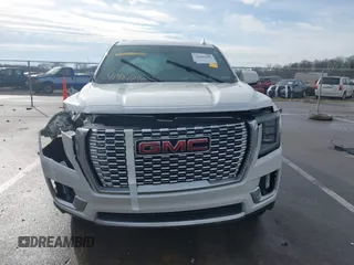 2022 GMC Yukon XL Denali with VIN 1GKS2JKLXNR344975, listed as a IAAI auction lot 41481290 with 39,783 mi miles and . Bid and sale history available at carsss.com. Image 12.
