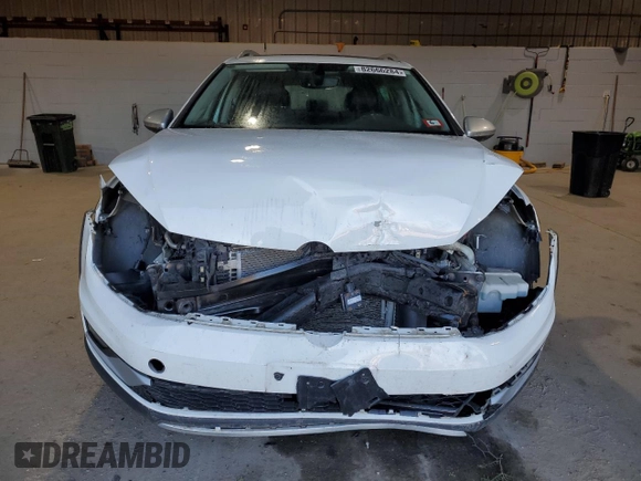 2019 Volkswagen Golf S с VIN 3VWH17AU1KM519565, выставлен на аукционе Copart как лот 82666284 с пробегом 114 029 миль миль и Списание • Salvage title. История ставок и продаж доступна на DreamBid. Изображение 5.
