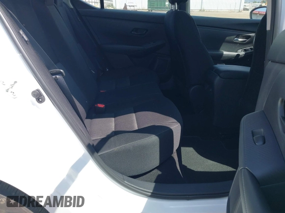 2025 Nissan Sentra SV z VIN 3N1AB8CV9SY284647, wystawiony jako IAAI lot #42489225 z przebiegiem 6 262 mil mil oraz . Historia ofert i sprzedaży dostępna na DreamBid. Obrazek 8.