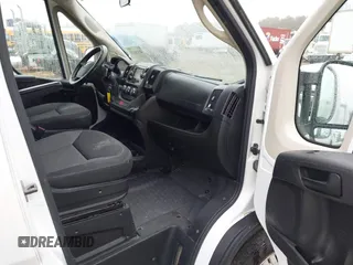 2019 Ram ProMaster Cargo with VIN 3C6URVJG7KE543895, listed as a IAAI auction lot 41524135 with 93,150 mi miles and . Bid and sale history available at DreamBid. Image 5.
