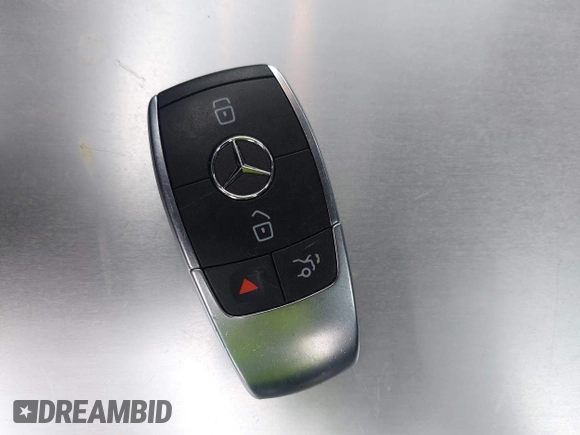 2019 Mercedes-Benz C 300 with VIN 55SWF8DB2KU298654, listed as a IAAI auction lot 42153735 with 58,260 mi miles and . Bid and sale history available at DreamBid. Image 11.