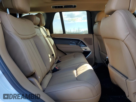 2023 Land Rover Range Rover SE z VIN SALKP9E72PA031813, wystawiony jako Copart lot #45151005 z przebiegiem Nie podano mil oraz Szkoda całkowita • Salvage title. Historia ofert i sprzedaży dostępna na DreamBid. Obrazek 11.