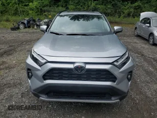 2025 Toyota RAV4 XLE Premium with VIN 2T3A1RFV6SC503413, listed as a Copart auction lot 62786075 with 831 mi miles and Salvage title. Bid and sale history available at DreamBid. Image 5.
