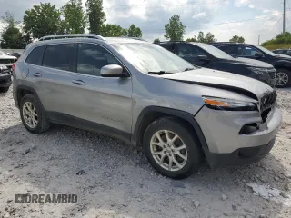 2016 Jeep Cherokee Latitude with VIN 1C4PJMCB5GW210133, listed as a Copart auction lot 61161545 with 222,461 mi miles and Clean title. Bid and sale history available at DreamBid. Image 4.