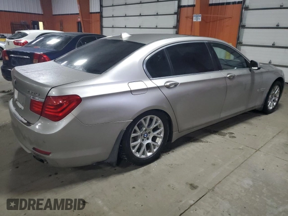 2010 BMW 7 Series 750Li xDrive z VIN WBAKC8C5XAC431447, wystawiony jako Copart lot #81781184 z przebiegiem 241 753 mil mil oraz Czysty tytuł • Clean title. Historia ofert i sprzedaży dostępna na DreamBid. Obrazek 3.