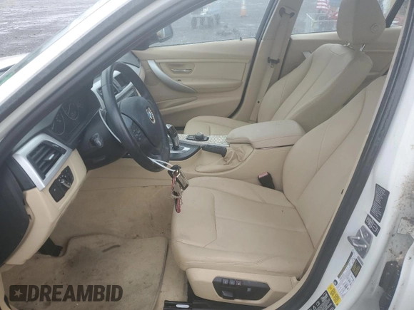 2013 BMW 3 Series 328i xDrive with VIN WBA3B5C58DF595000, listed as a Copart auction lot 86827524 with 0 mi miles and Clean Title. Bid and sale history available at carsss.com. Image 7.