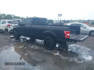 2019 Ford F-150 XL z VIN 1FTMF1CB7KKD87222, wystawiony jako IAAI lot #41955665 z przebiegiem 129 786 mil mil oraz . Historia ofert i sprzedaży dostępna na DreamBid. Obrazek 3.