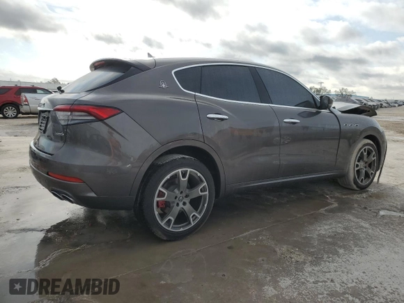 2021 Maserati Levante GT with VIN ZN661XUA8MX364794, listed as a Copart auction lot 83231954 with 23,188 mi miles and Salvage Title. Bid and sale history available at carsss.com. Image 3.