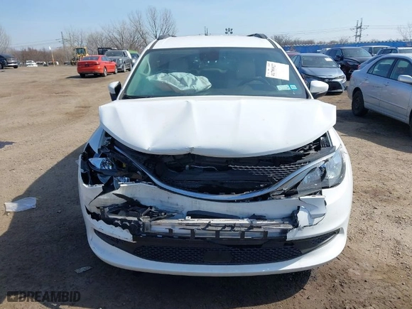 2021 Chrysler Voyager LXI with VIN 2C4RC1DG6MR524065, listed as a IAAI auction lot 41799927 with NaN miles. Bid and sale history available at carsss.com. Image 12.