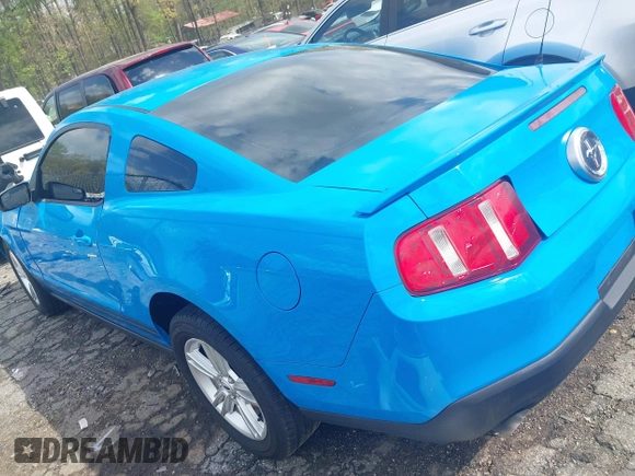 2011 Ford Mustang V6 with VIN 1ZVBP8AM7B5140537, listed as a IAAI auction lot 41941144 with 109,573 mi miles and . Bid and sale history available at carsss.com. Image 3.